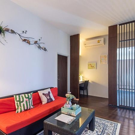 Baan Oliver Srinakarin Bangkok Luaran gambar