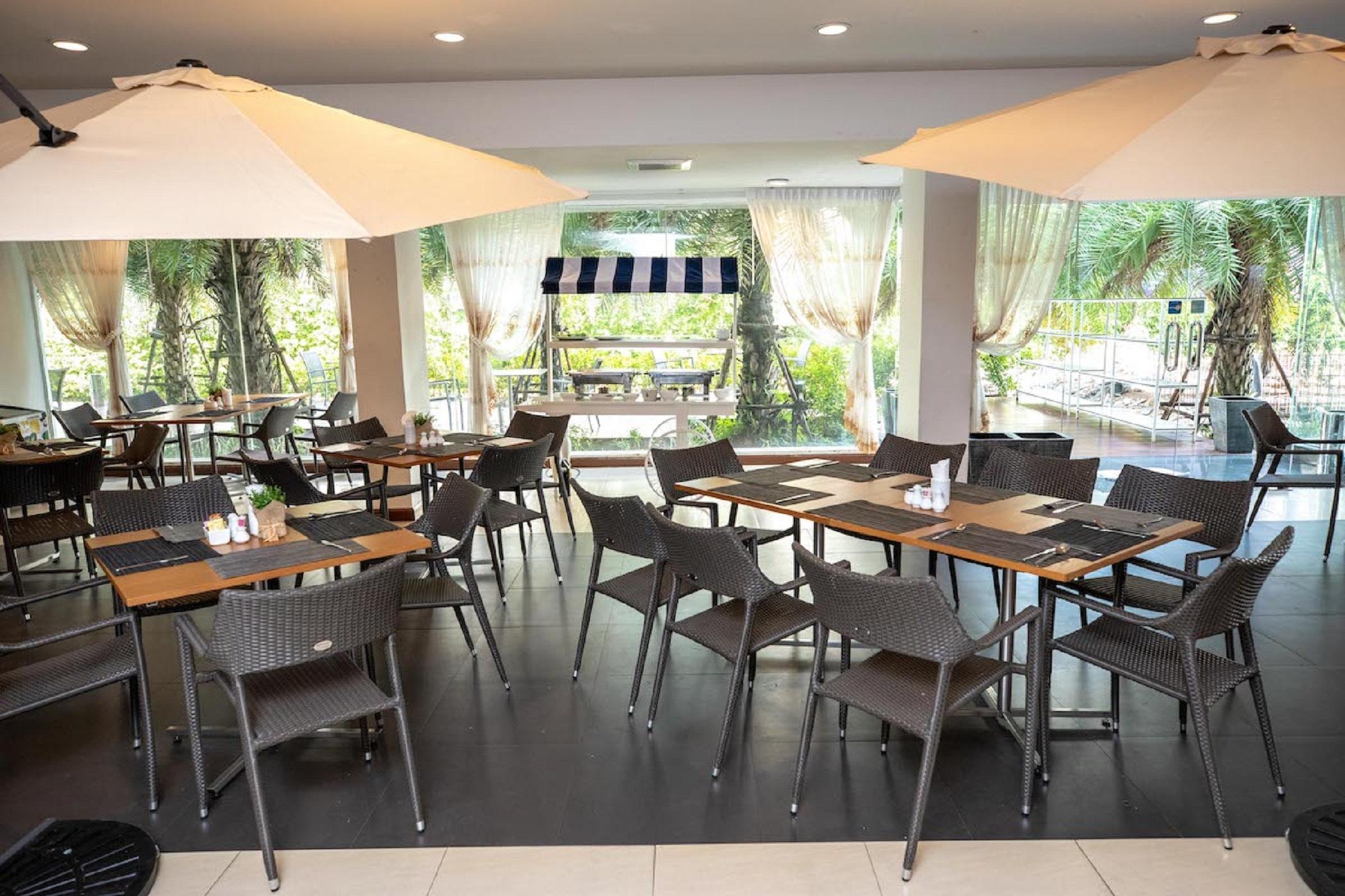 Baan Oliver Srinakarin Bangkok Luaran gambar