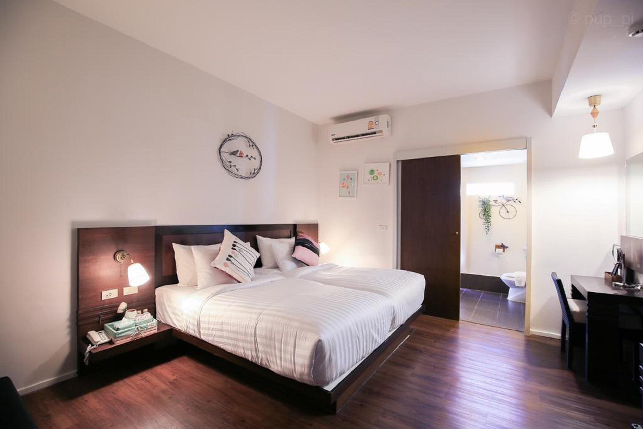Baan Oliver Srinakarin Bangkok Luaran gambar