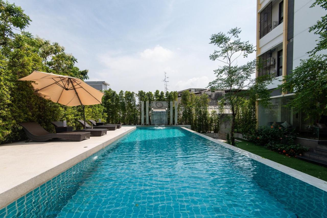 Baan Oliver Srinakarin Bangkok Luaran gambar